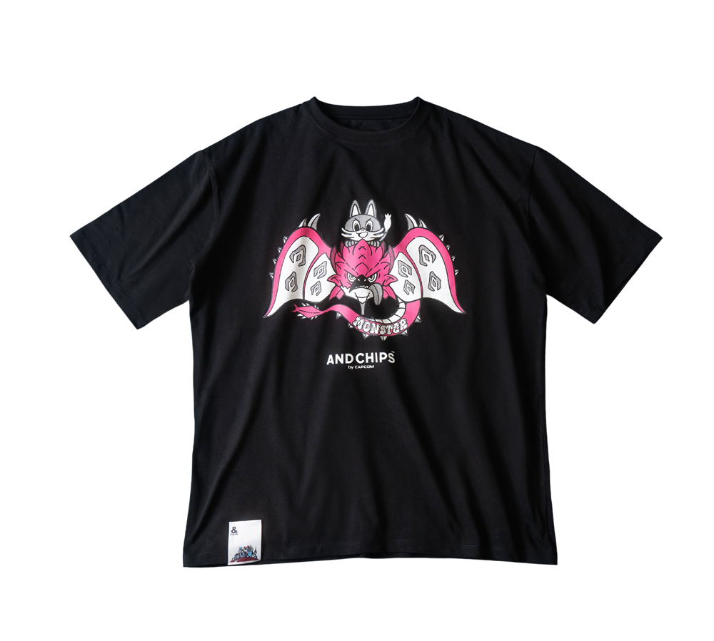 【& CHIPS】06 COLLECTION × モンスターハンターTシャツ（Black）